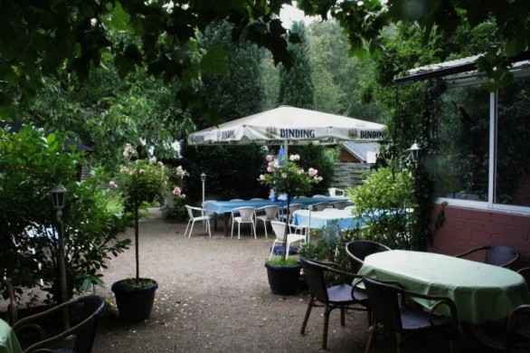 Unser uriger Biergarten | Waldhaus Hotz Pension und Restaurant Langen